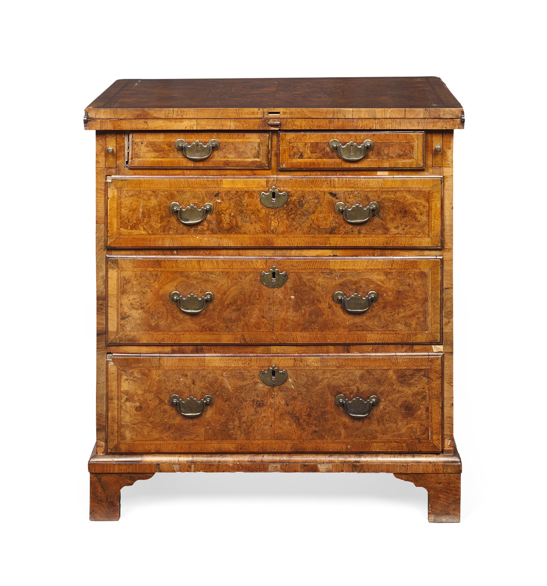 GEORGE II WALNUT AND CROSSBANDED BACHELOR'S CHEST OF DRAWERS