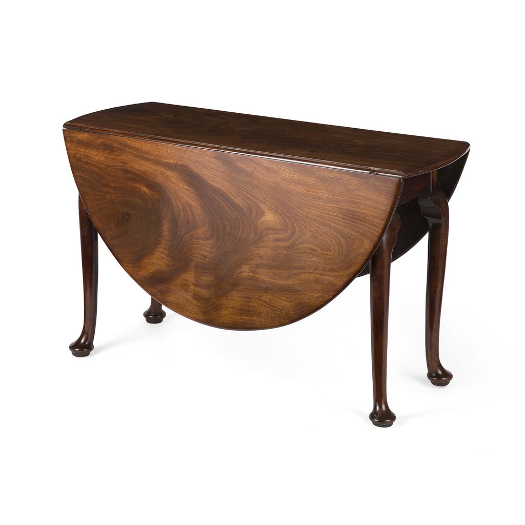 GOOD GEORGE II MAHOGANY DROP LEAF TABLE