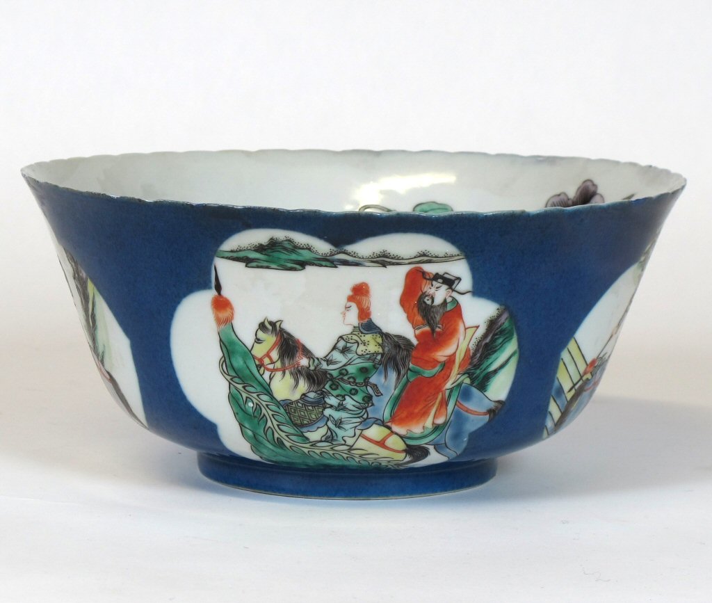 A late 19th/ early 20th century Chinese famille verte bowl