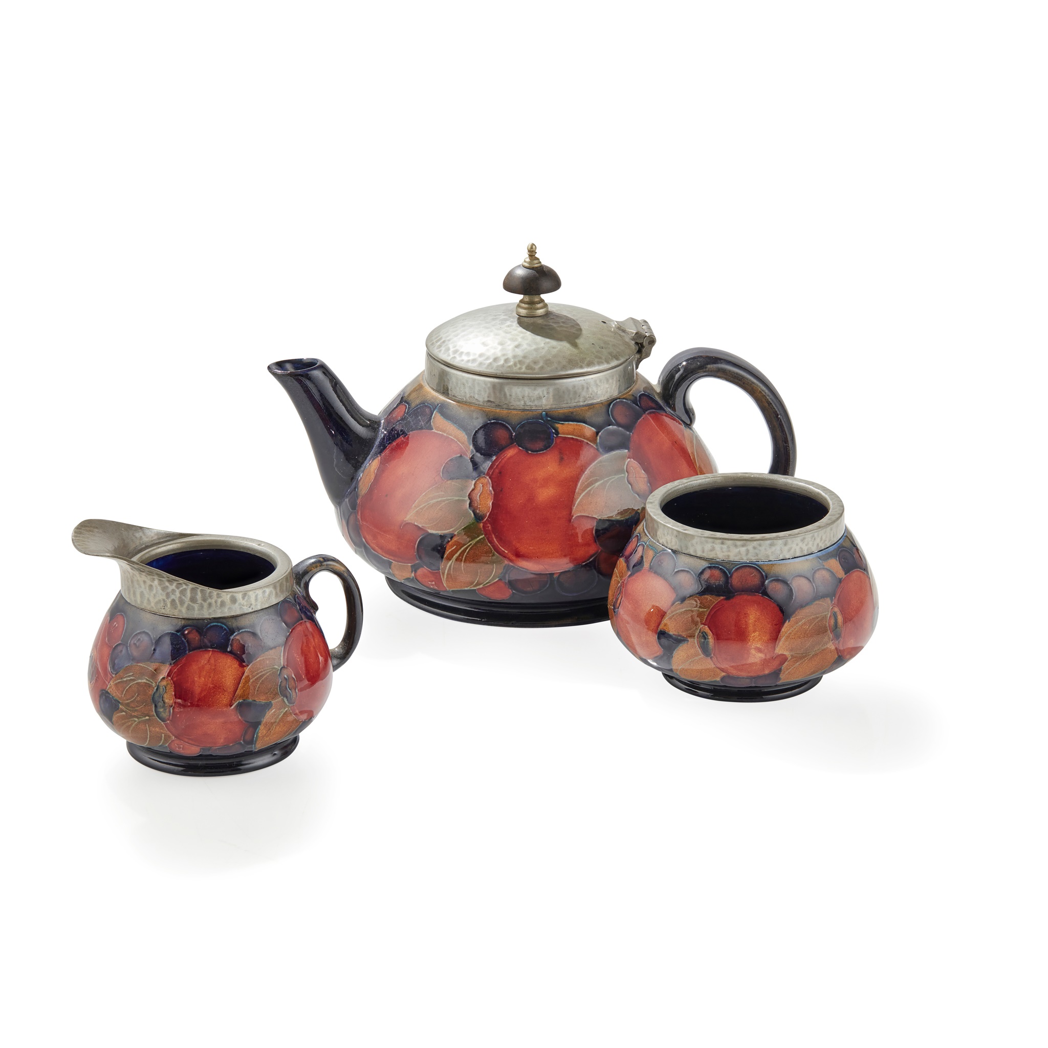 WILLIAM MOORCROFT (1872-1945) FOR MOORCROFT POTTERY
