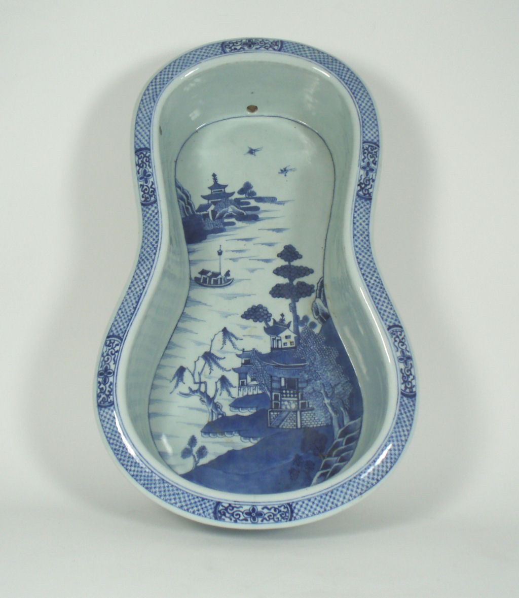 A large 18th century Chinese export blue painted bidet