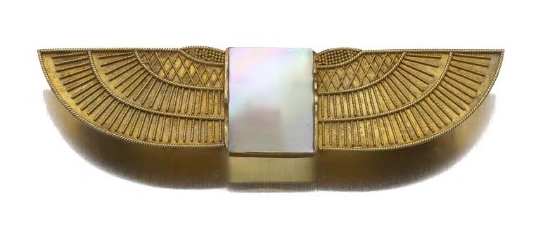 CASTELLANI - a gold winged brooch in the Egyptian style,