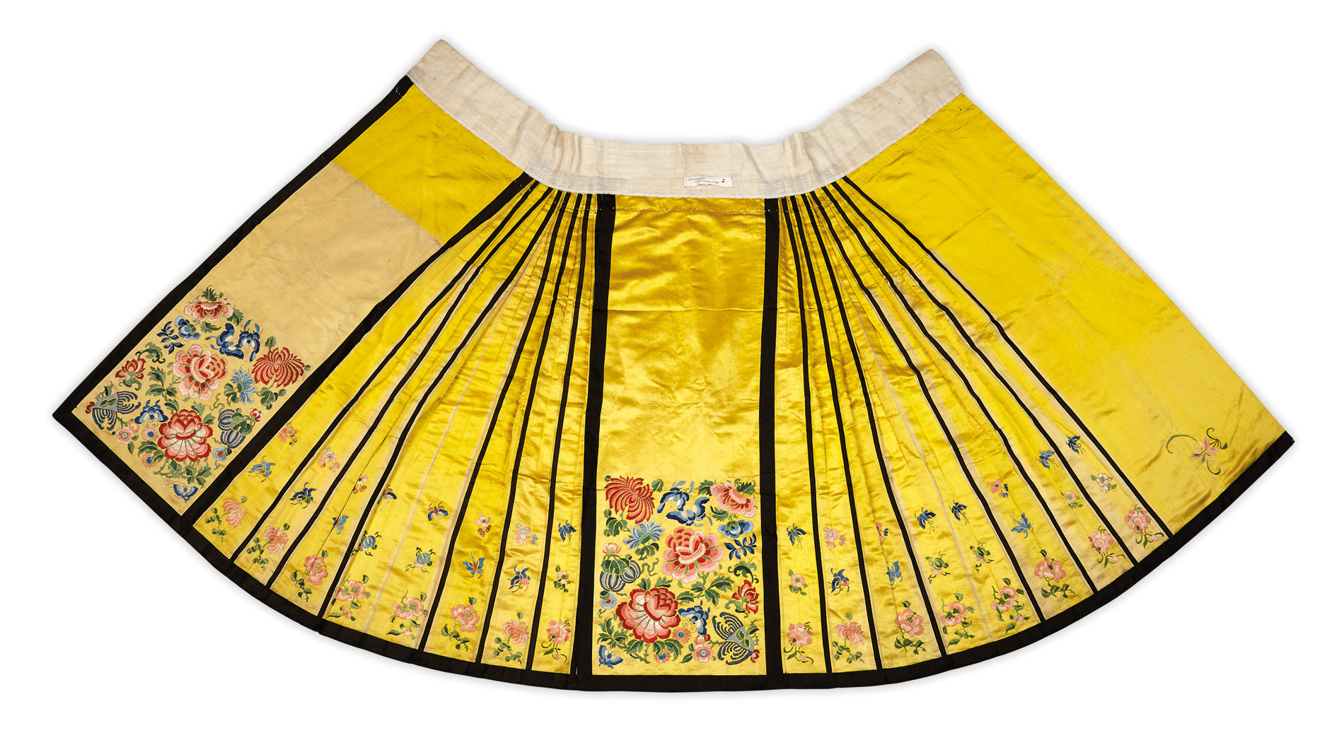 A YELLOW SILK EMBROIDERED APRON SKIRT