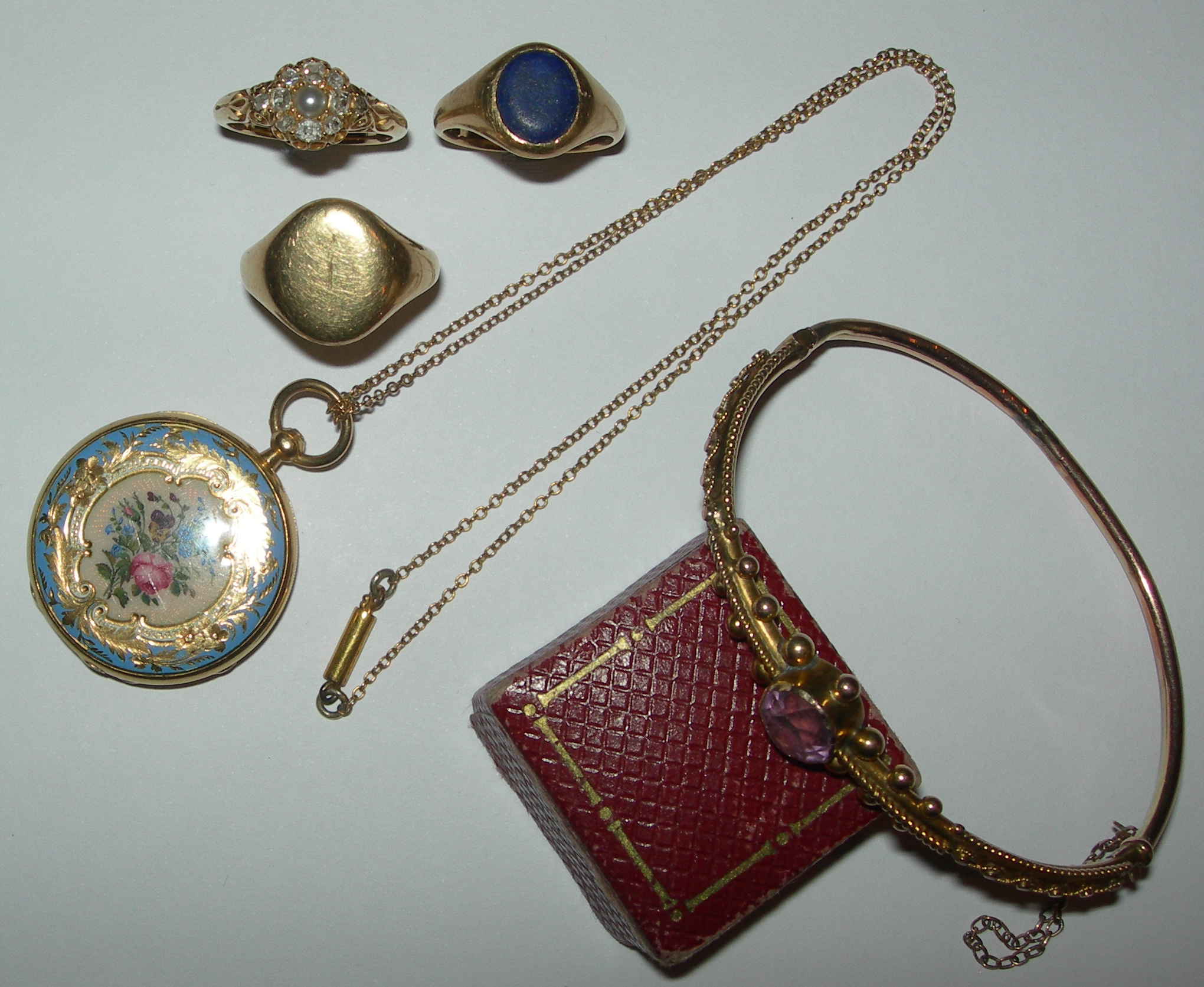 A Victorian gold mounted floral cluster ring,