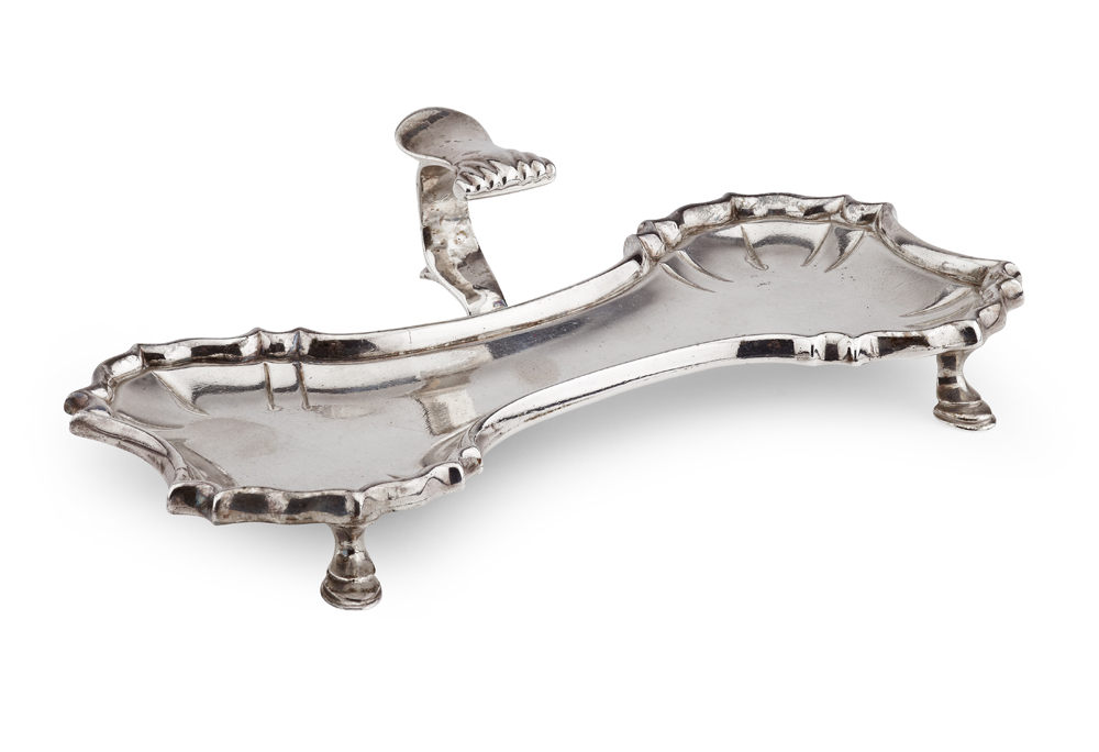 A George II snuffer tray