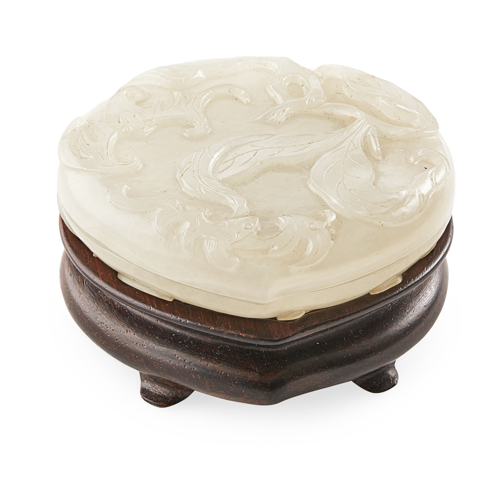 FINELY CARVED SMALL WHITE JADE PEACH-FORM BOX AND COVER