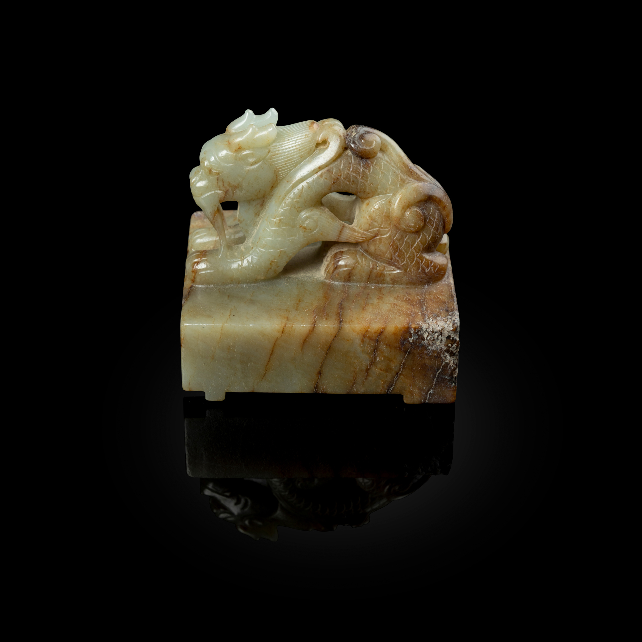 LARGE CHINESE CELADON JADE YUAN DYNASTY-STYLE 'QILN' SEAL