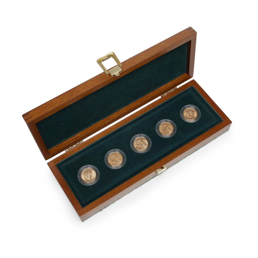 U.K. - A cased set of five Sovereigns