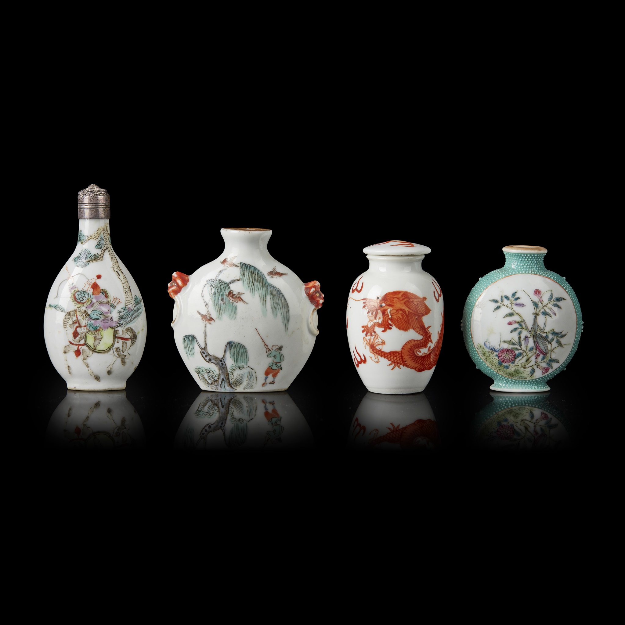 FOUR FAMILLE ROSE SNUFF BOTTLES