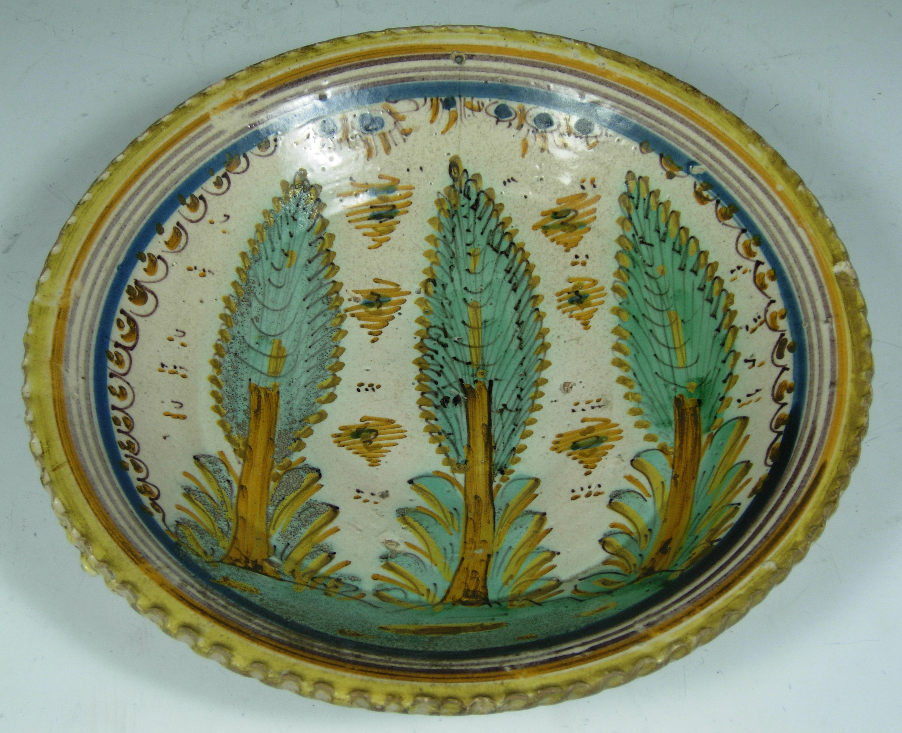 An 18th century style maoilica bowl
