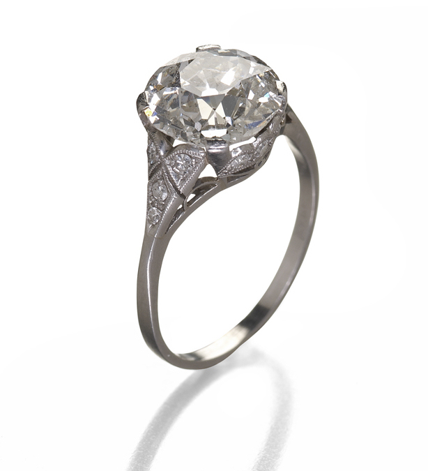 A Belle Epoque diamond set ring,