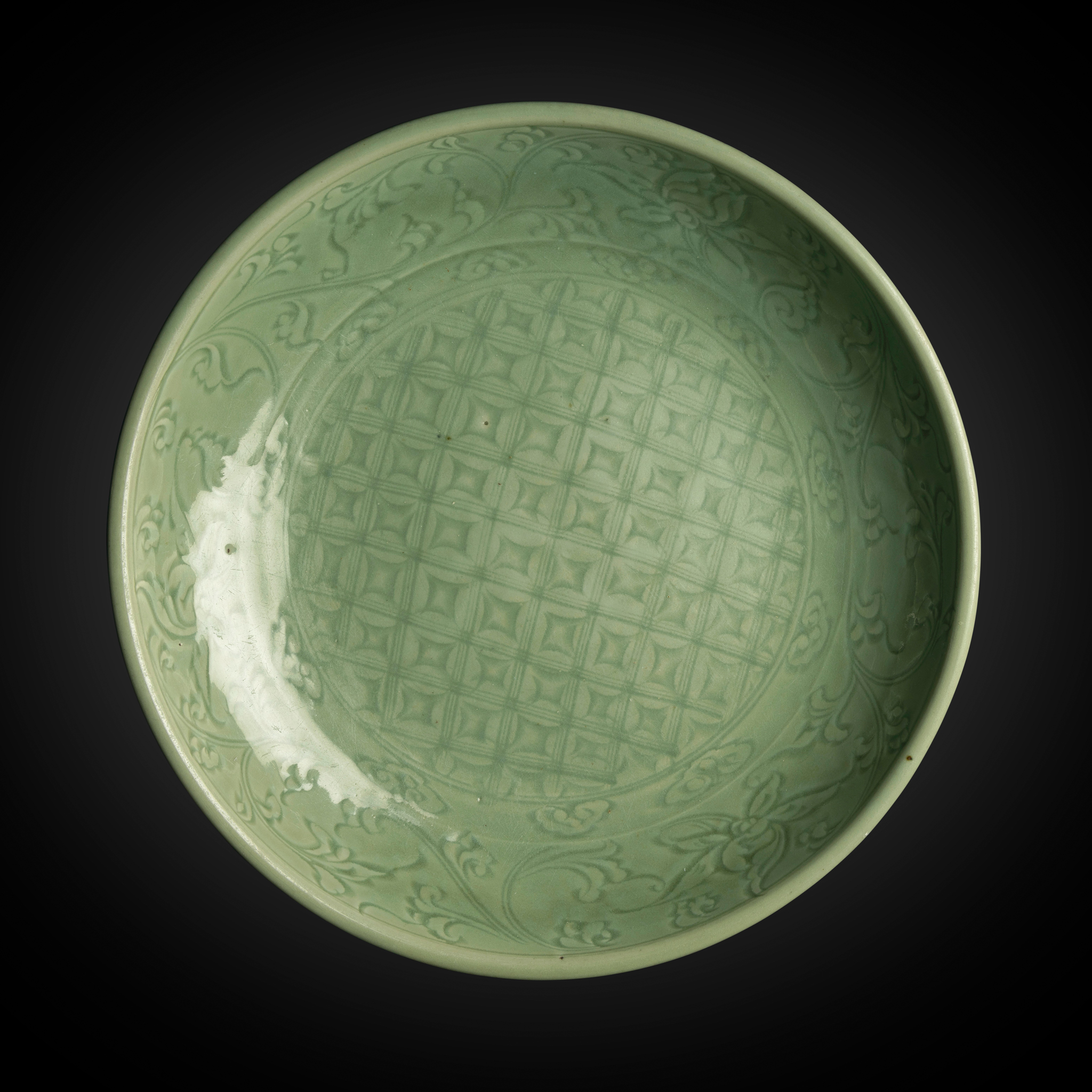 LARGE CHINESE LONGQUAN CELADON-GLAZED CARVED CHARGER