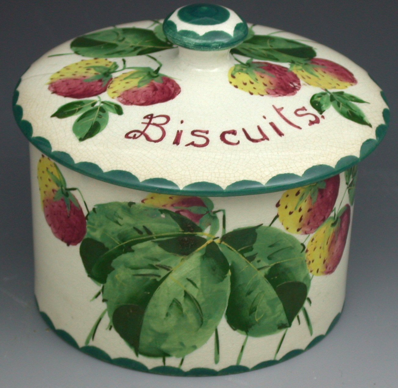 A Wemyss biscuit barrel and cover,