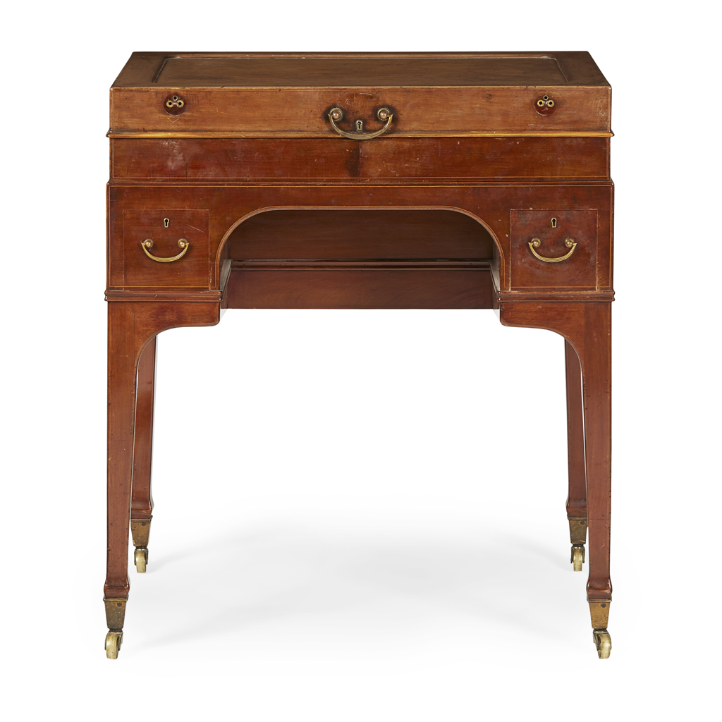 EDWARDIAN MAHOGANY FITTED DRESSING TABLE