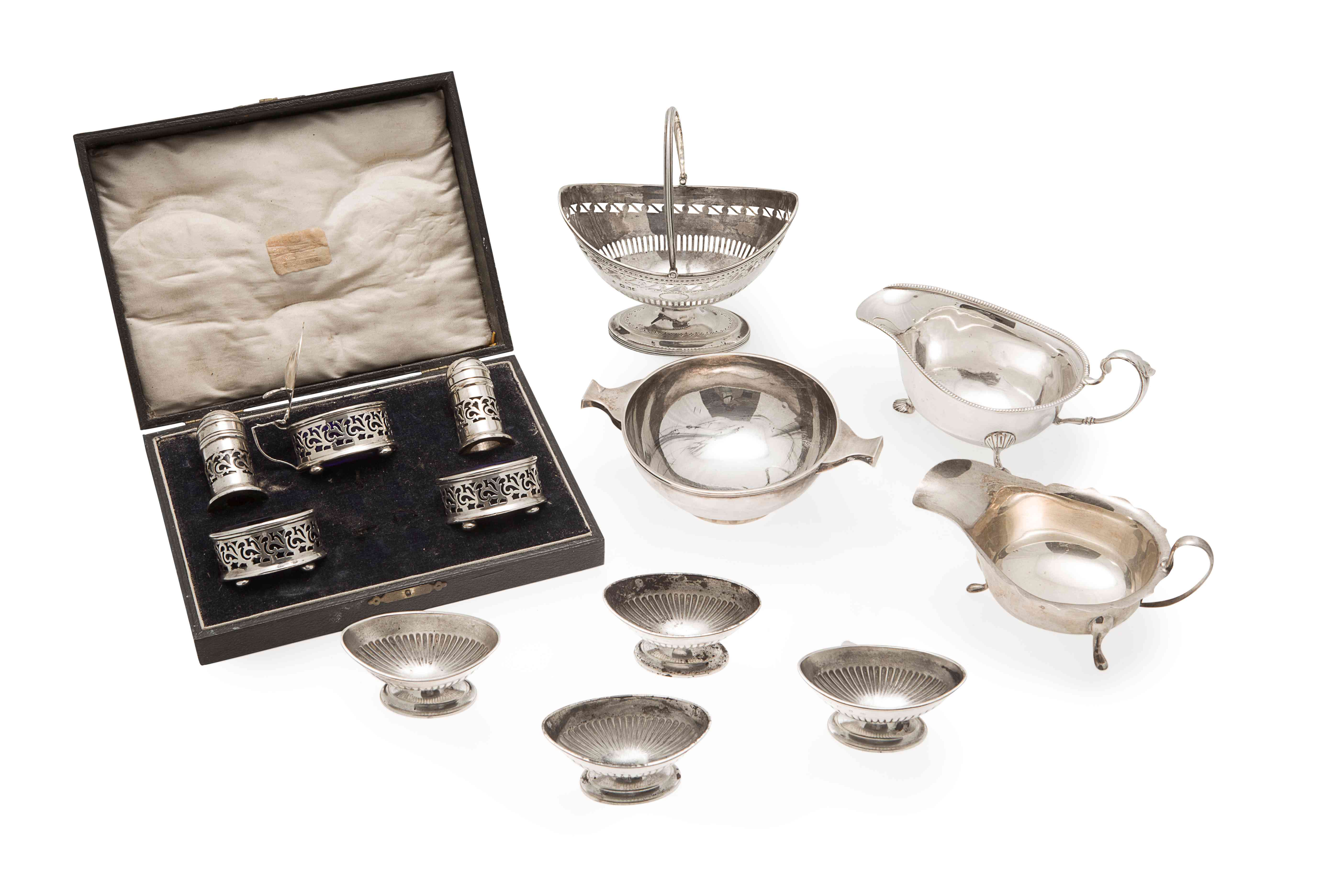 A group of silver items to include