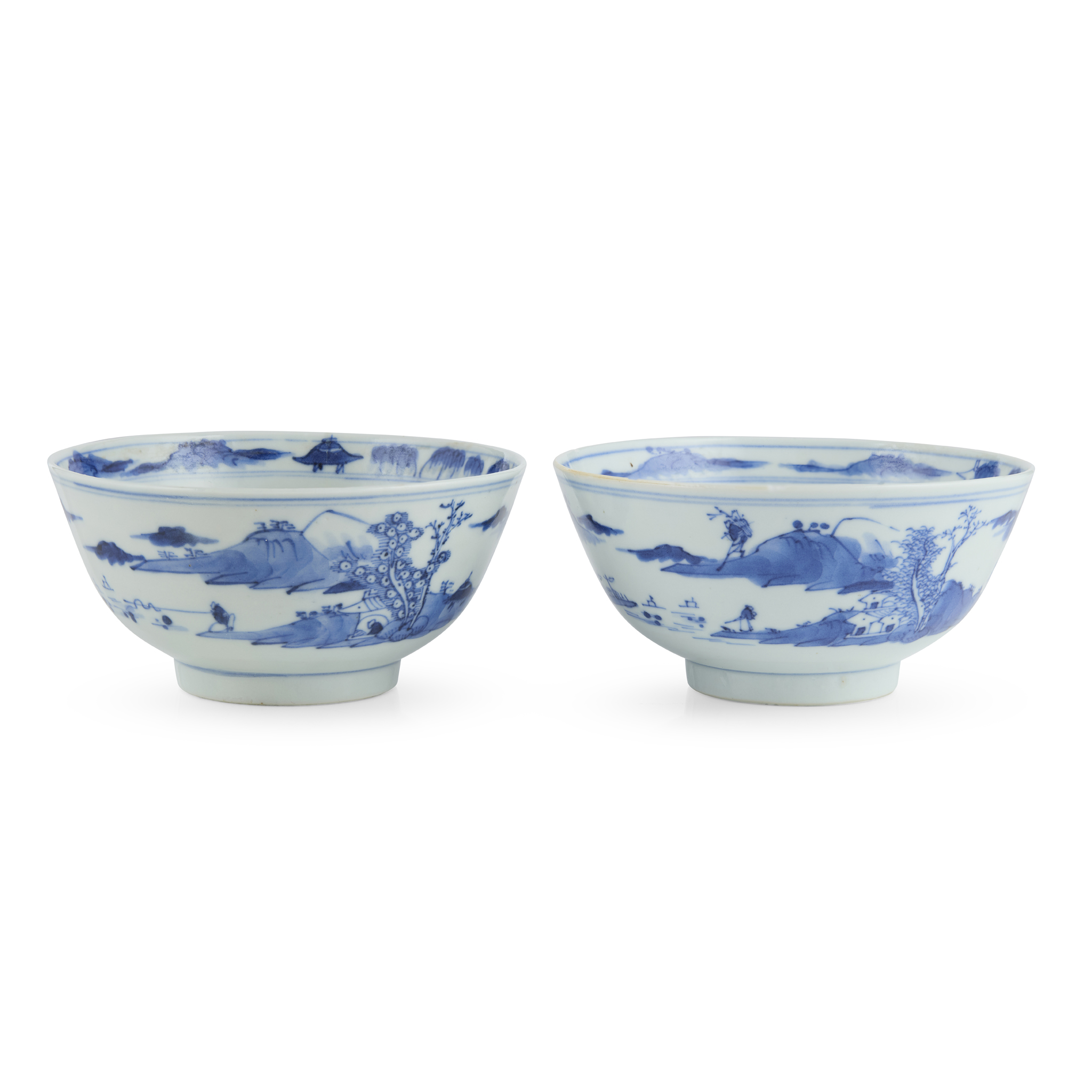PAIR OF CHINESE BLUE AND WHITE BOWLS