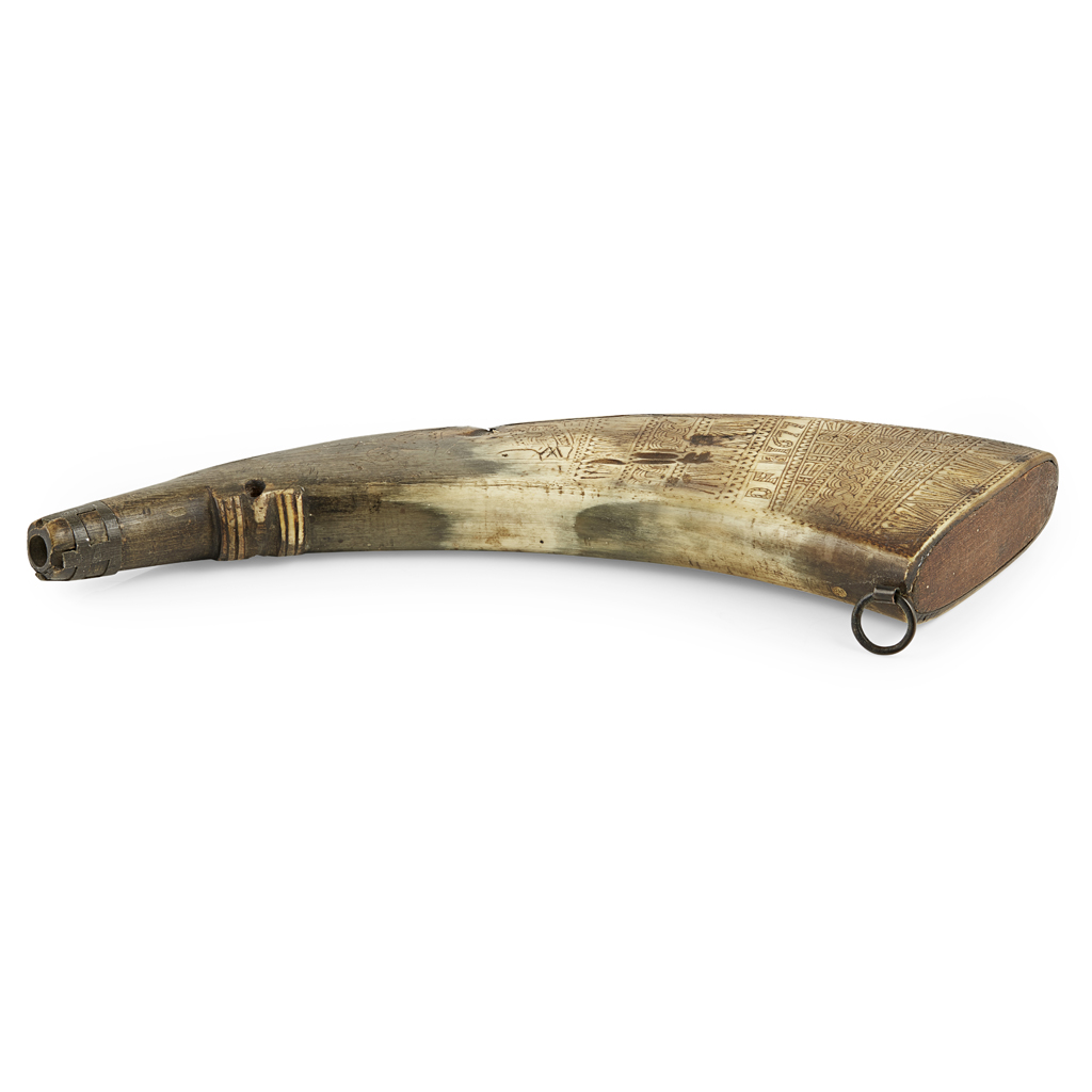 SCOTTISH SEVENTEENTH CENTURY LARGE FLATTENED COW POWDER HORN
