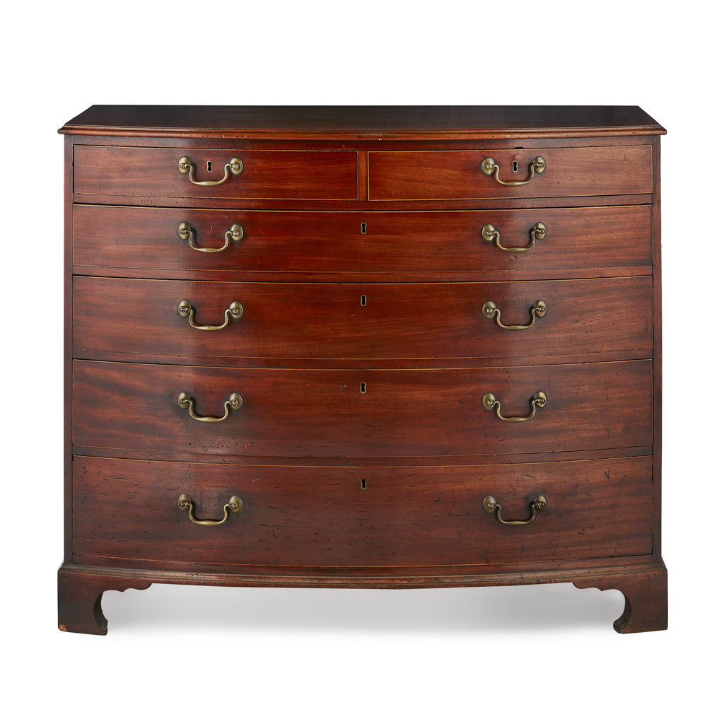 GOOD GEORGE III MAHOGANY BOWFRONT CHEST OF DRAWERS