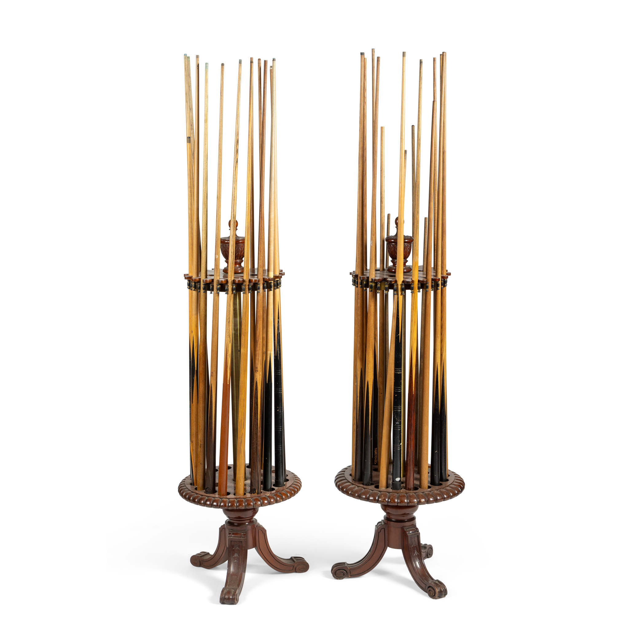 A PAIR OF MAHOGANY AND BRASS CUE STANDS