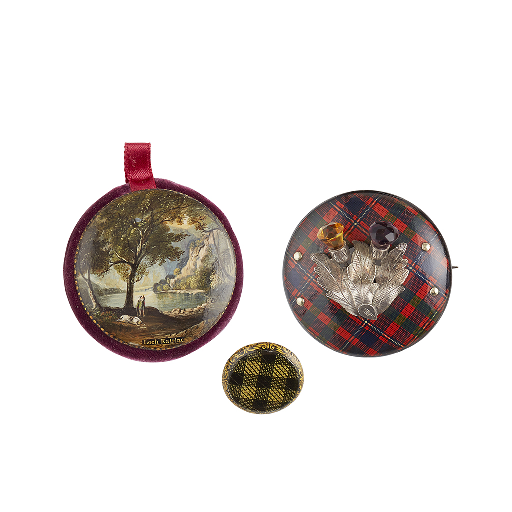 A GROUP OF MAUCHLINE 'TARTAN WARE'