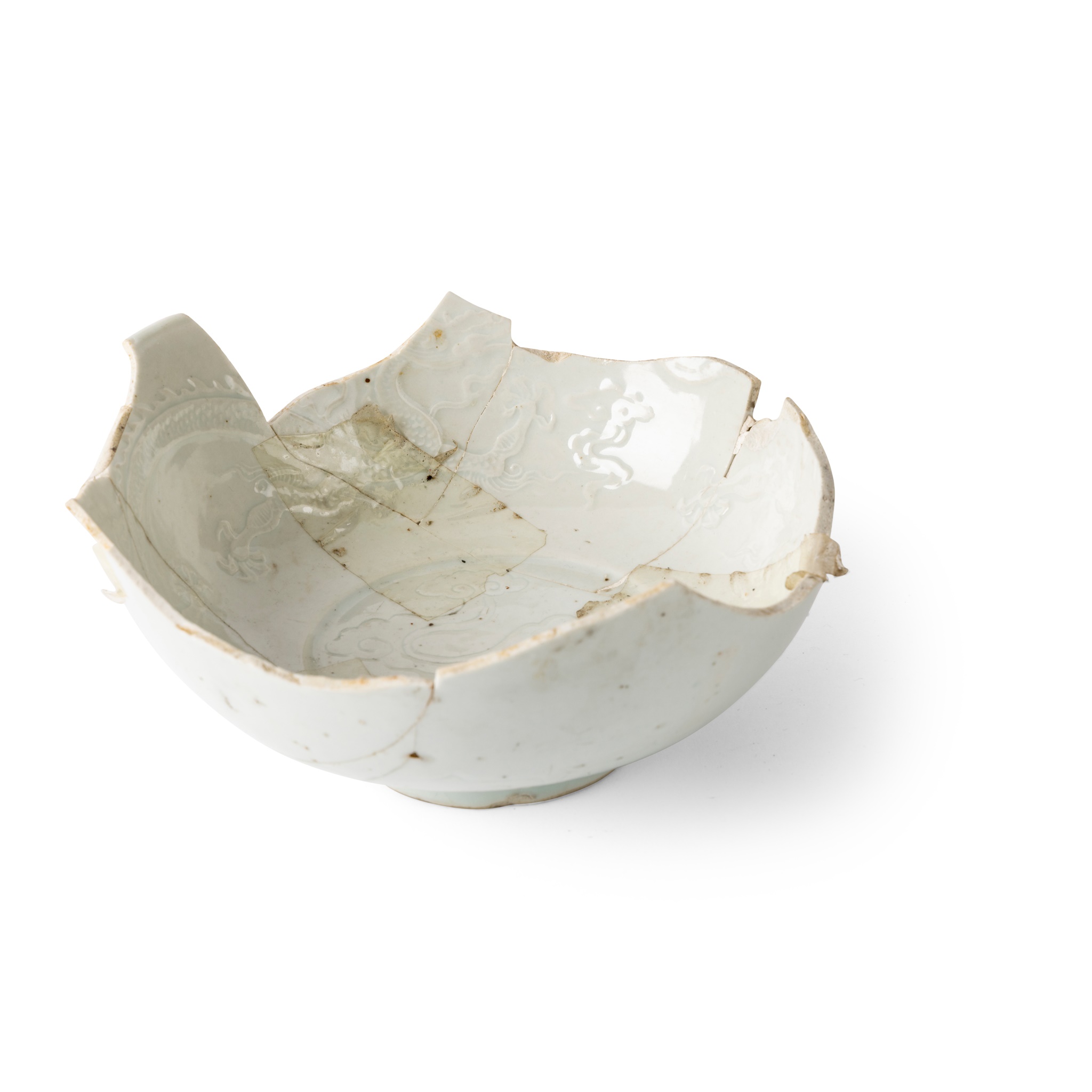 WHITE-GLAZED MOULDED AND INCISED 'DRAGON' PORCELAIN SPECIMEN