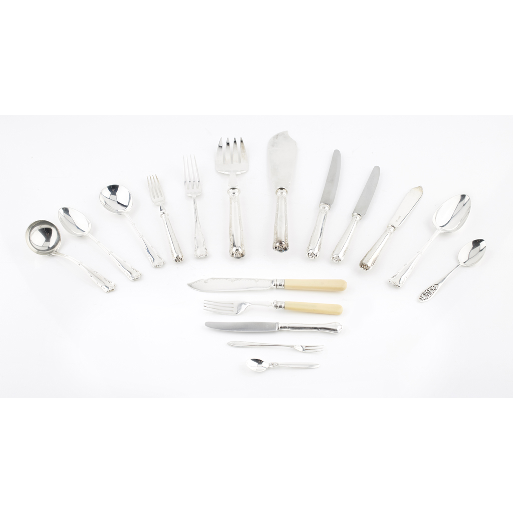 GARRARD and WHYTOCK AND REID - A matched table canteen