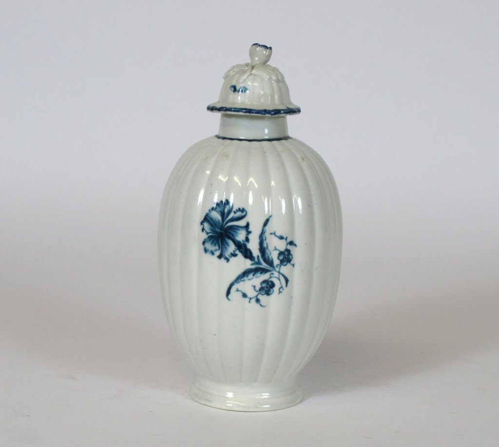 WORCESTER BLUE AND WHITE 'GILLIFLOWER' PATTERN TEA CANNISTER AND PLATE