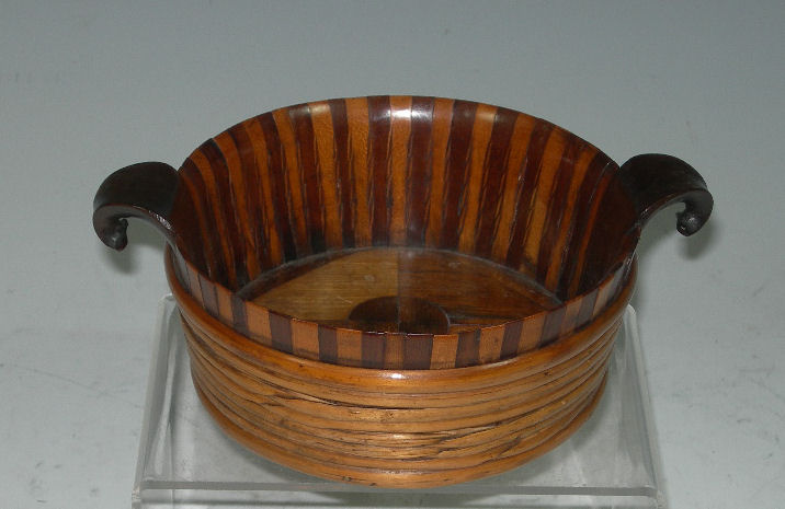 A Georgian staved luggie