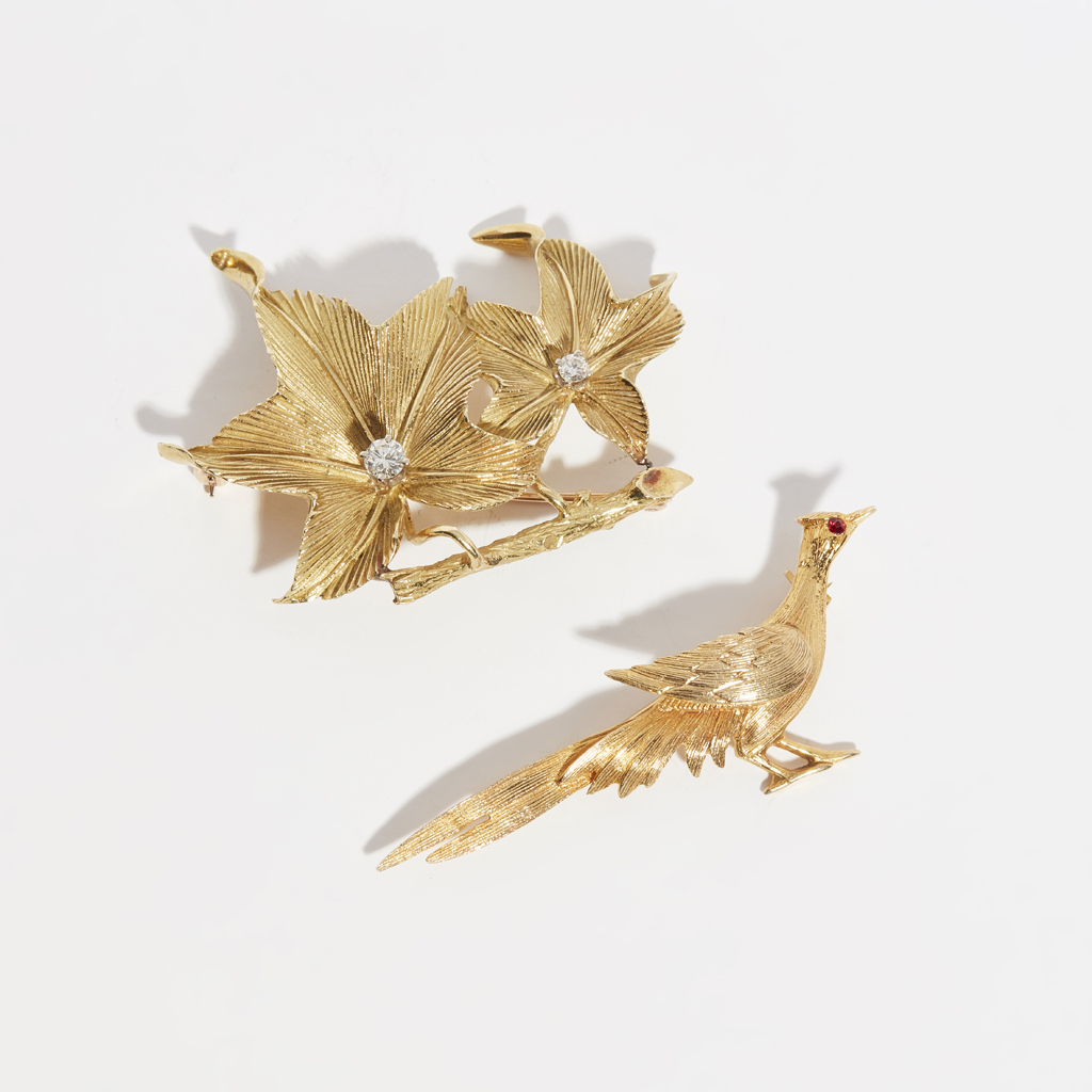 A diamond set ivy brooch