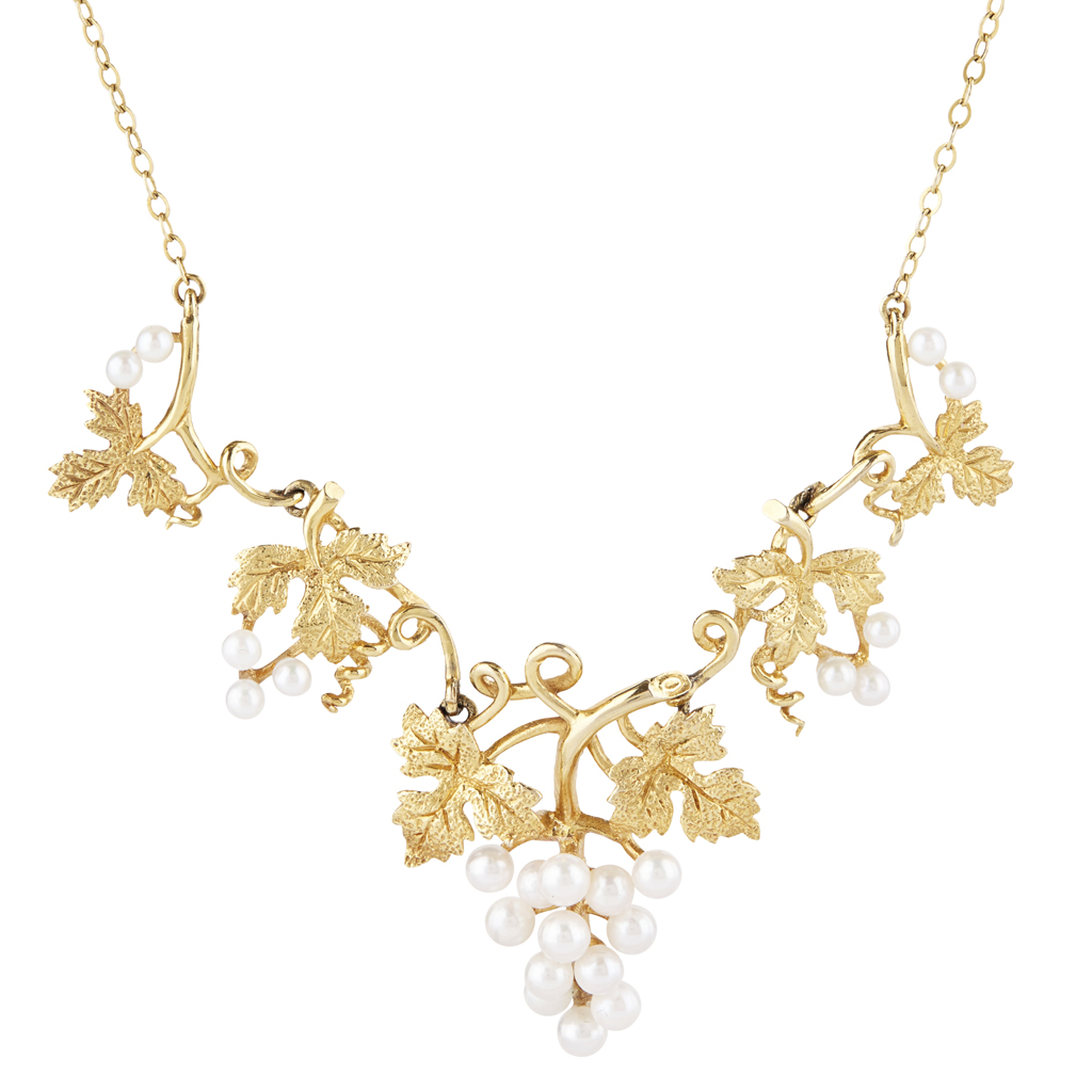 A 9ct gold pearl necklace