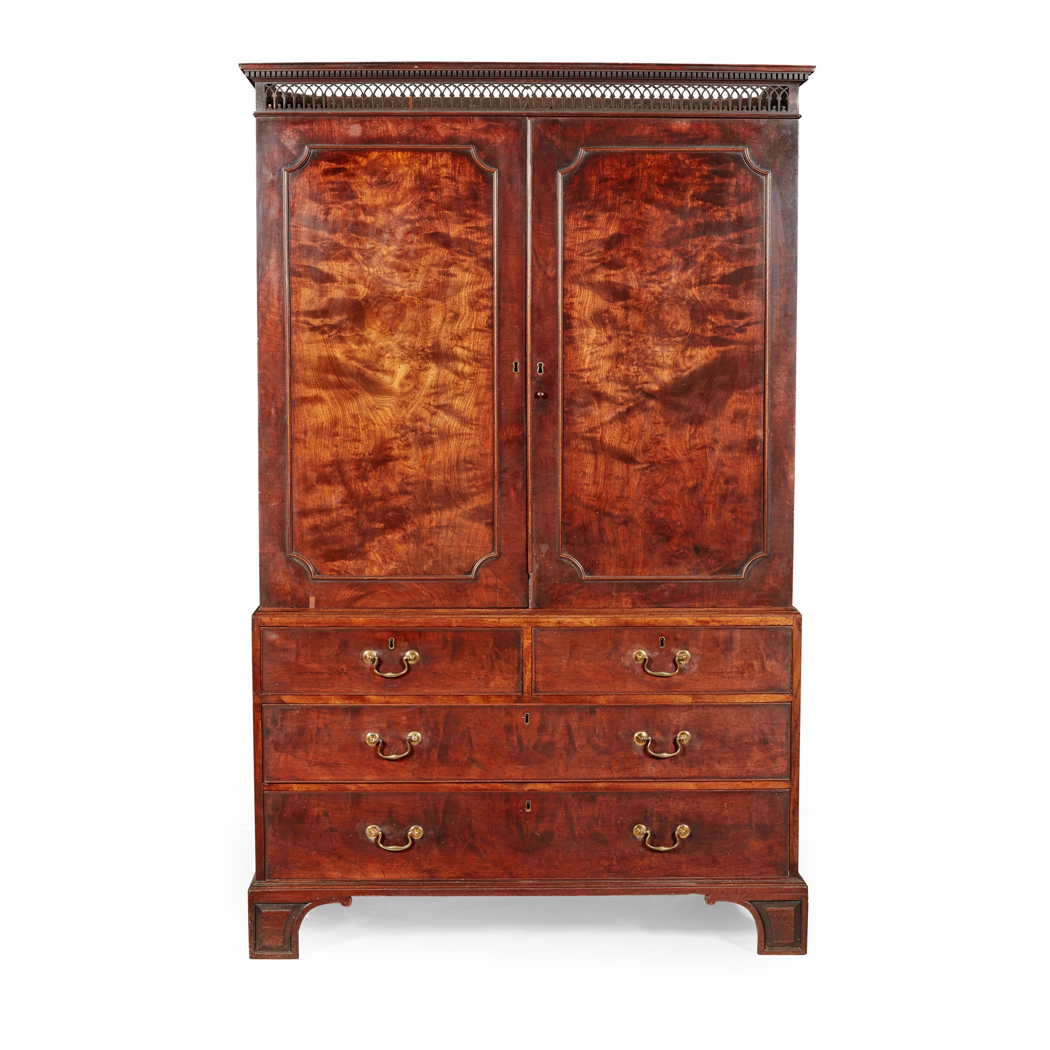 SCOTTISH GEORGE III MAHOGANY LINEN PRESS, ATTRIBUTED TO THE WORKSHOP OF FRANCIS AND WILLIAM BRODIE