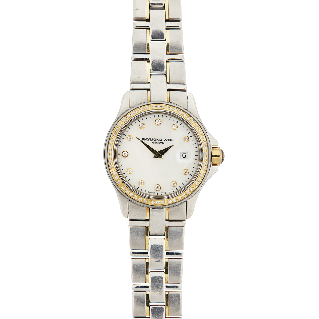 RAYMOND WEIL - A lady's diamond set wrist watch