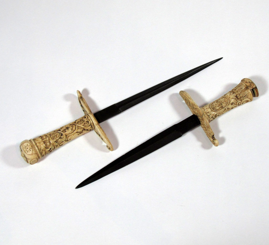 BRACE OF CONTINENTAL DAGGERS