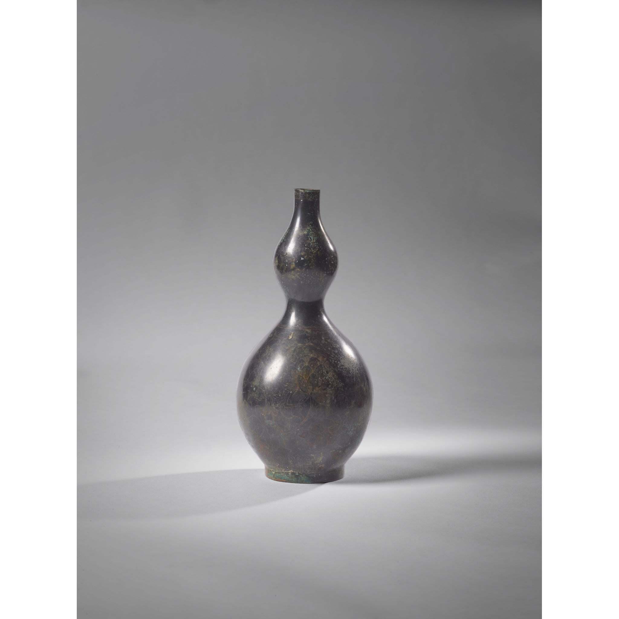SILVER-INLAID BRONZE DOUBLE-GOURD VASE