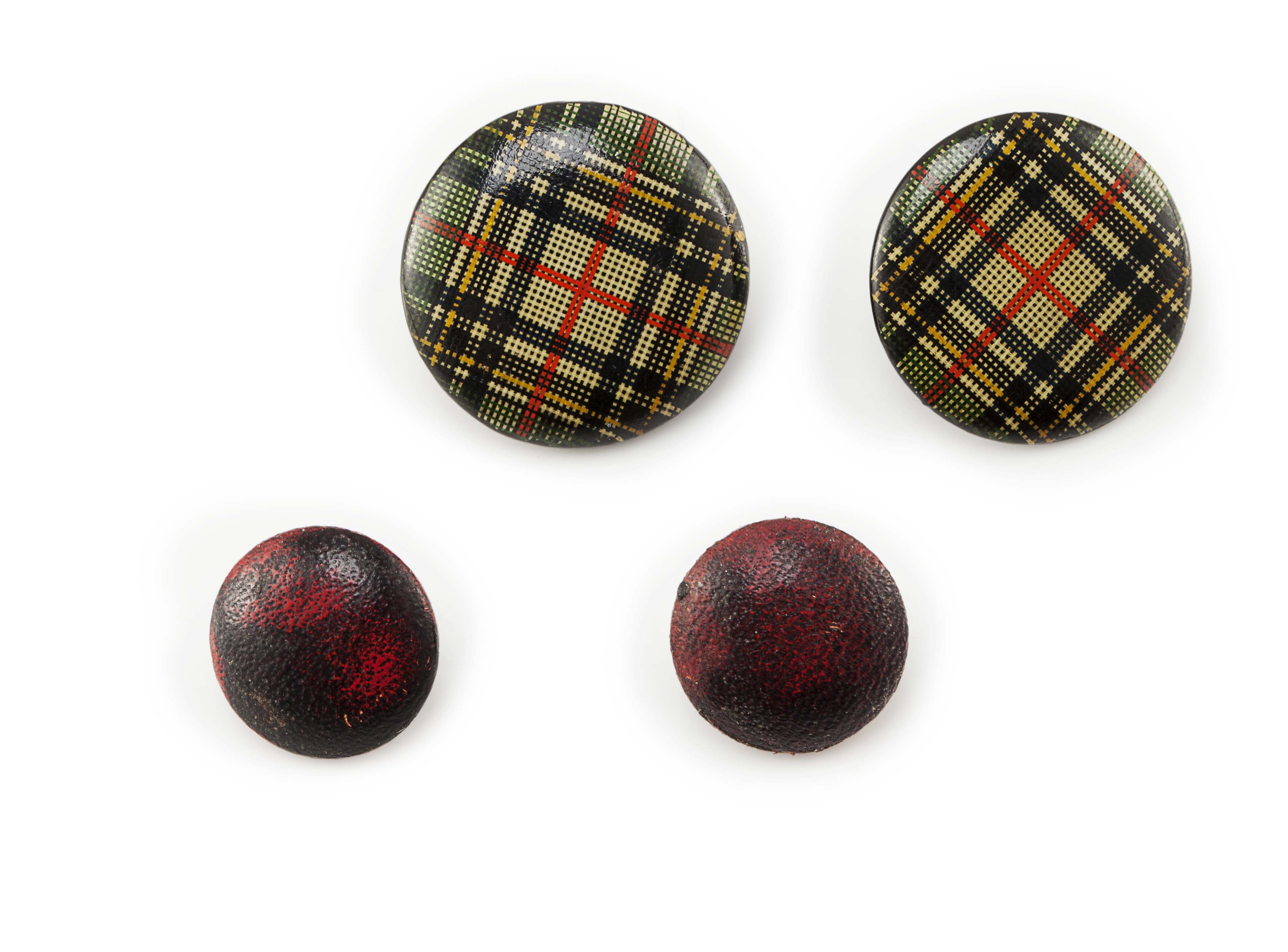A PAIR OF TARTANWARE BUTTONS