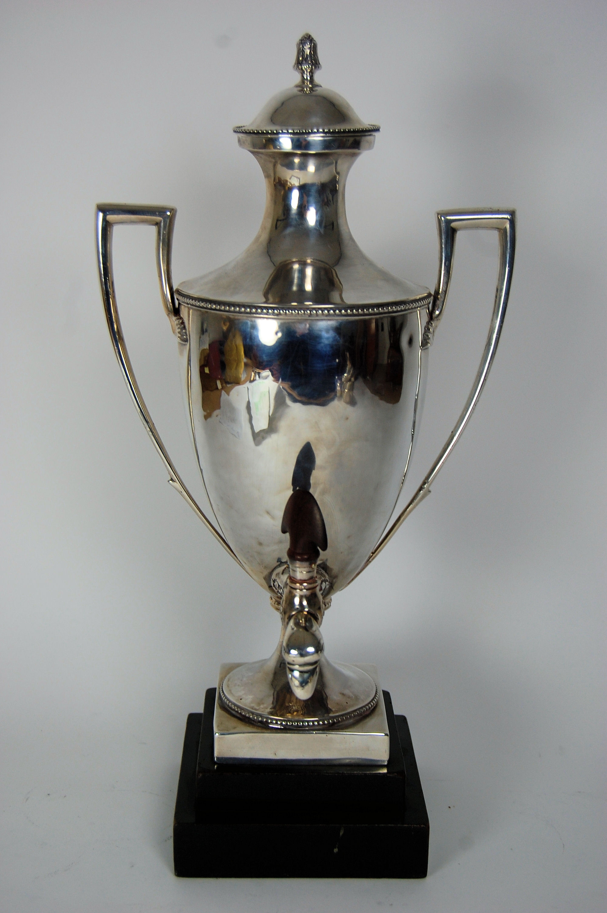 A George III samovar