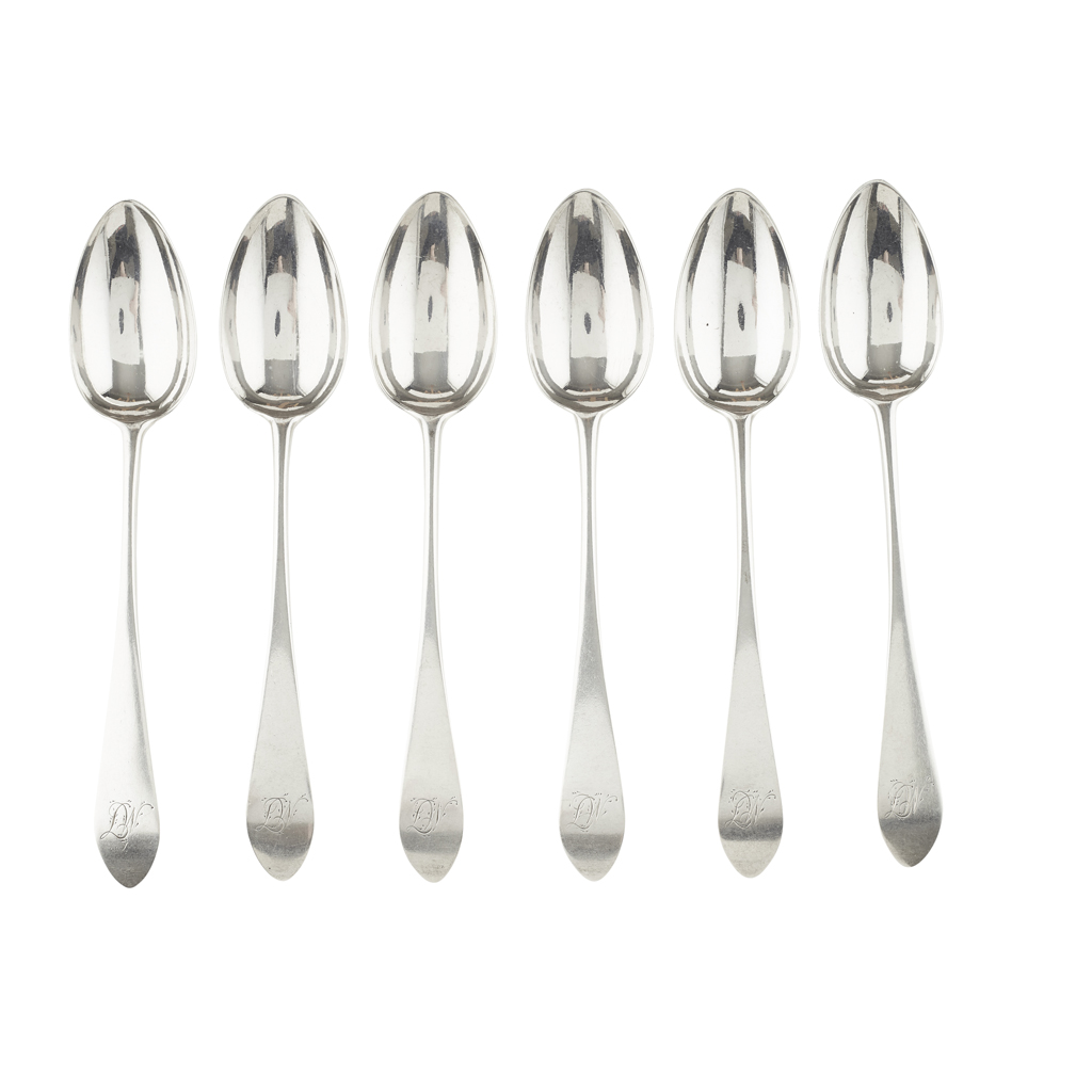 DUNDEE - A SET OF SIX SCOTTISH PROVINCIAL DESSERT SPOONS