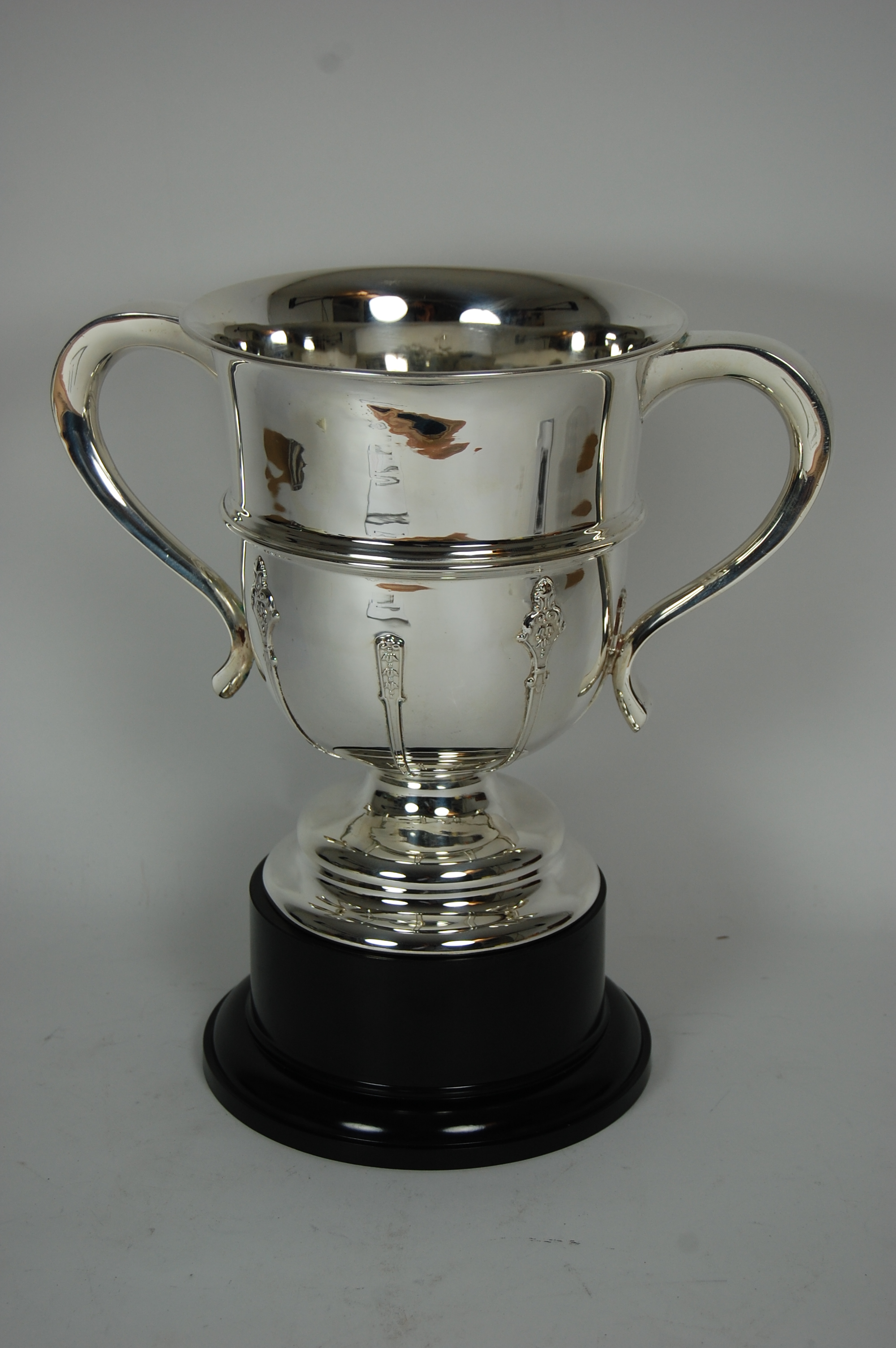 A modern trophy cup