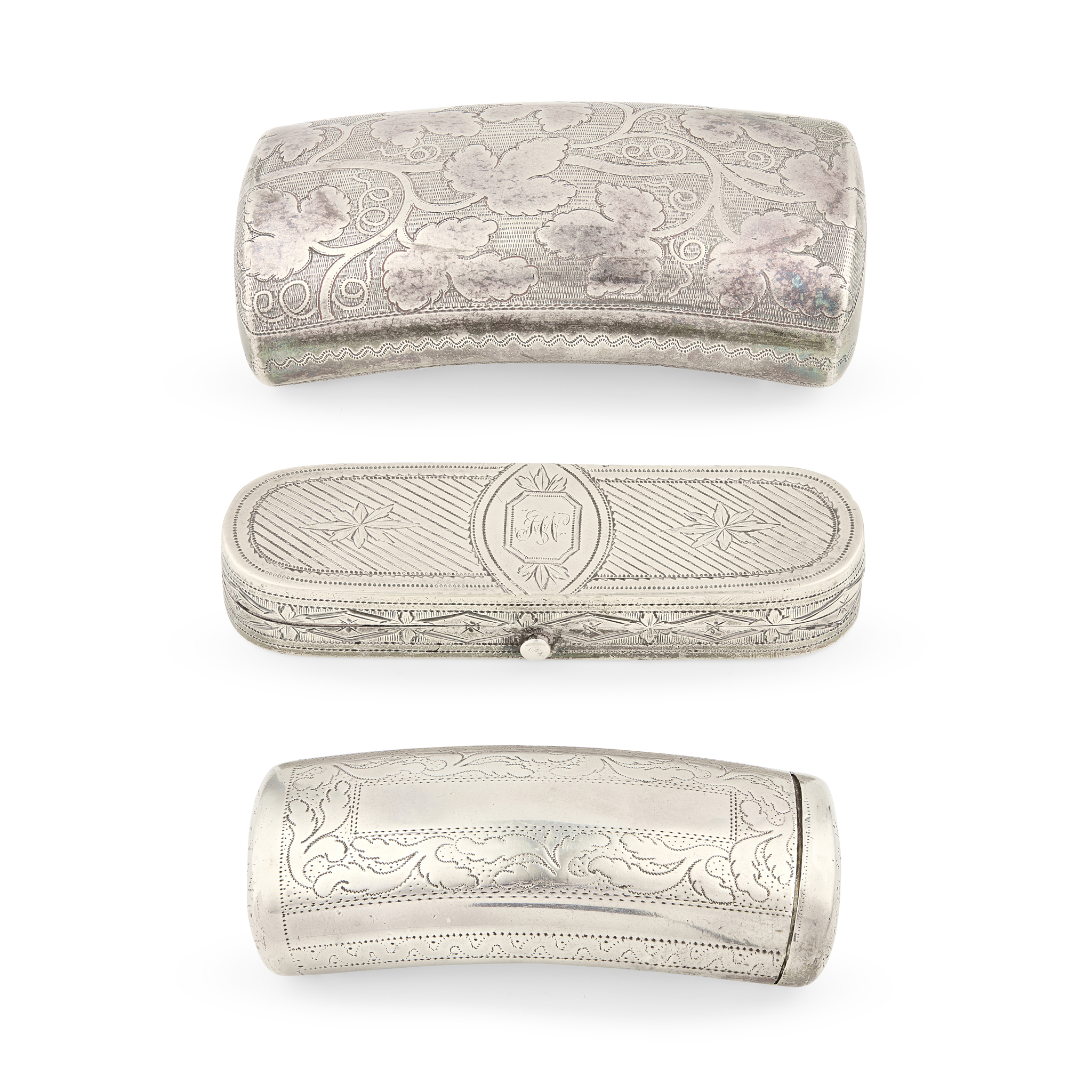 A GEORGE III SNUFF BOX