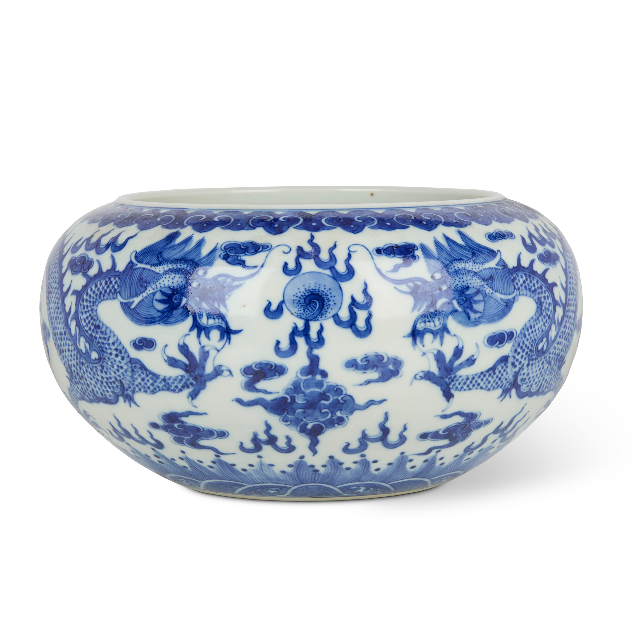 LARGE CHINESE BLUE AND WHITE 'DRAGONS' BOWL