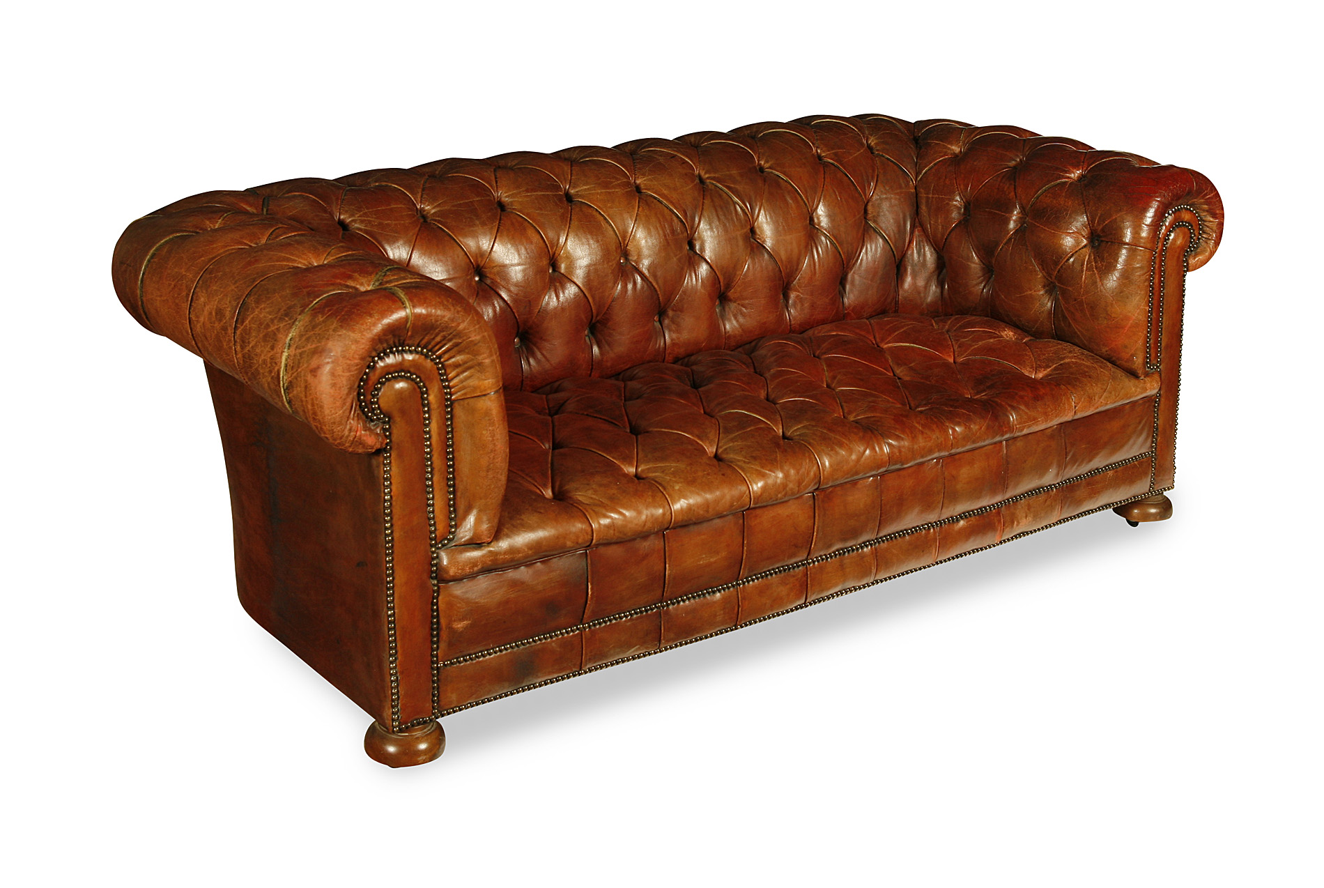 GOOD LEATHER UPHOLSTERED CHESTERFIELD SOFA