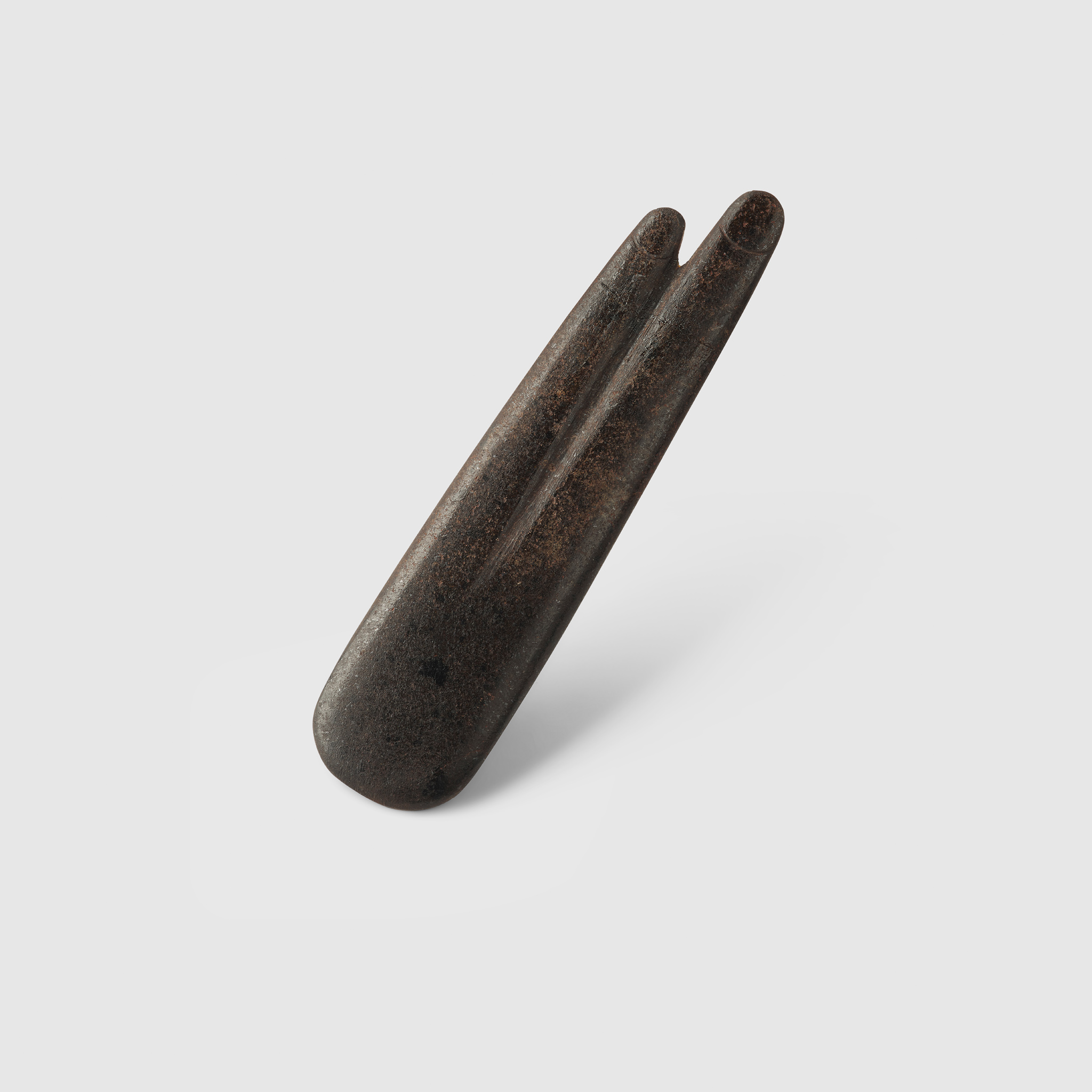 ANCIENT EGYPTIAN TWO-FINGER AMULET