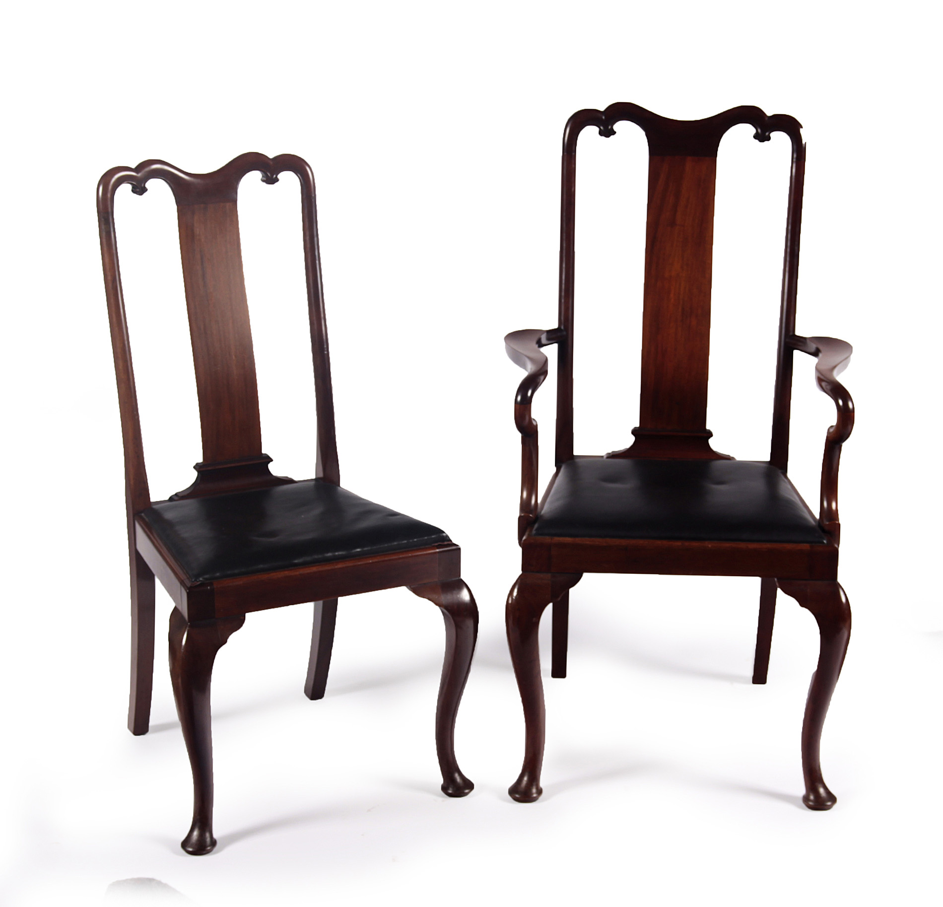 A SET OF SIX MAHOGANY QUEEN ANNE STYLE DINING CHAIRS