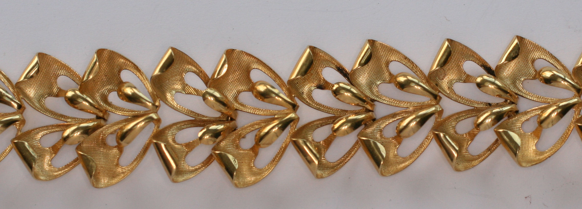 A modernist 18ct gold bracelet