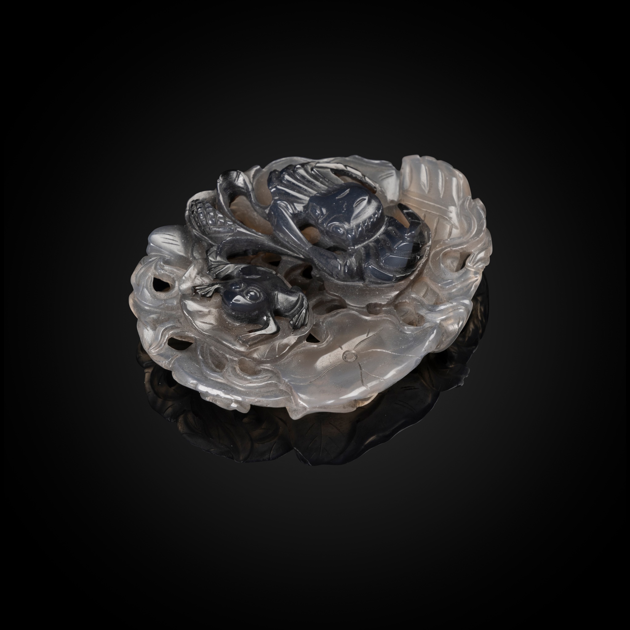 CARVED AGATE 'CRAB, FROG AND WHEAT' PENDANT