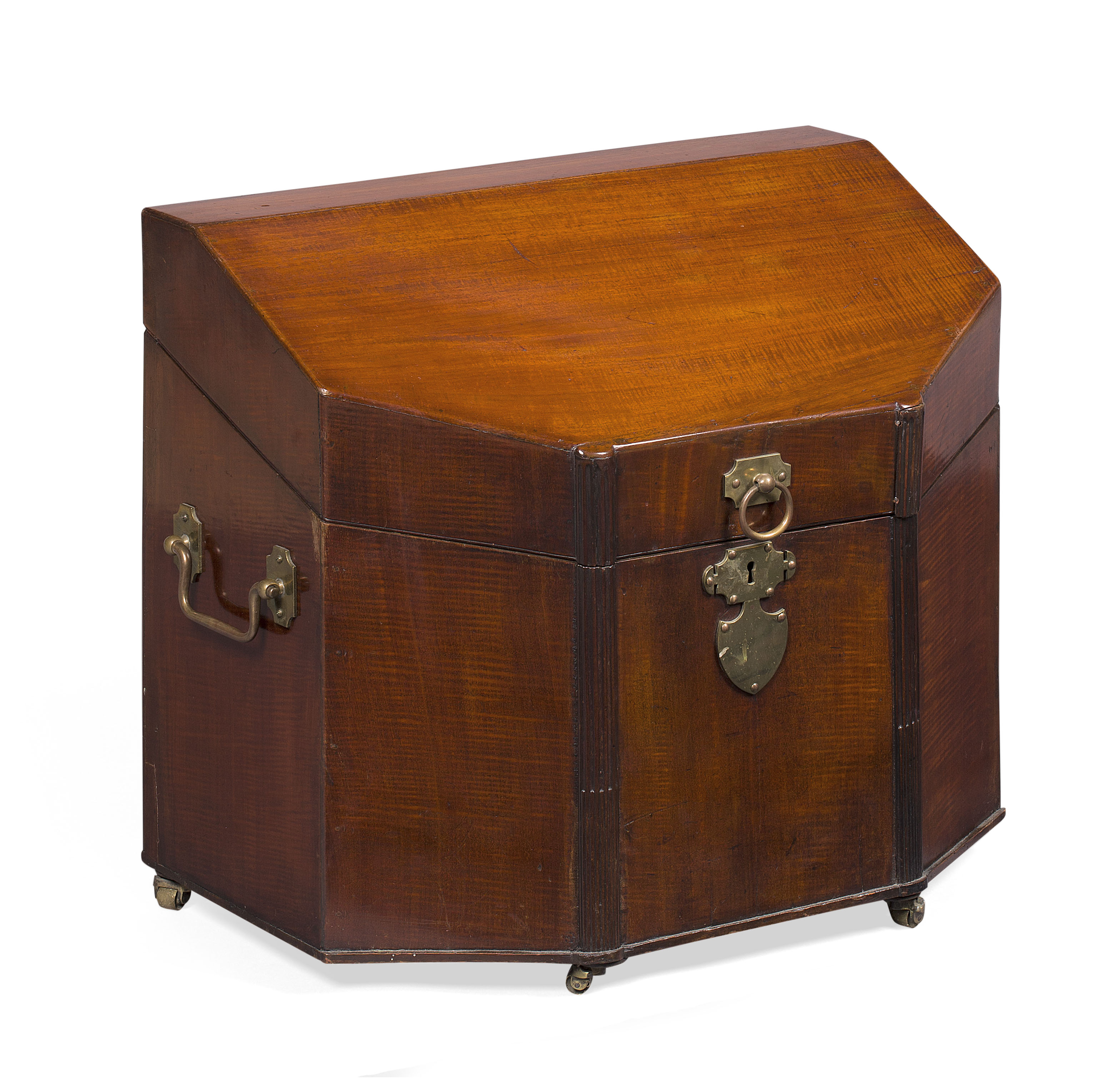 GEORGE III MAHOGANY CELLARETTE