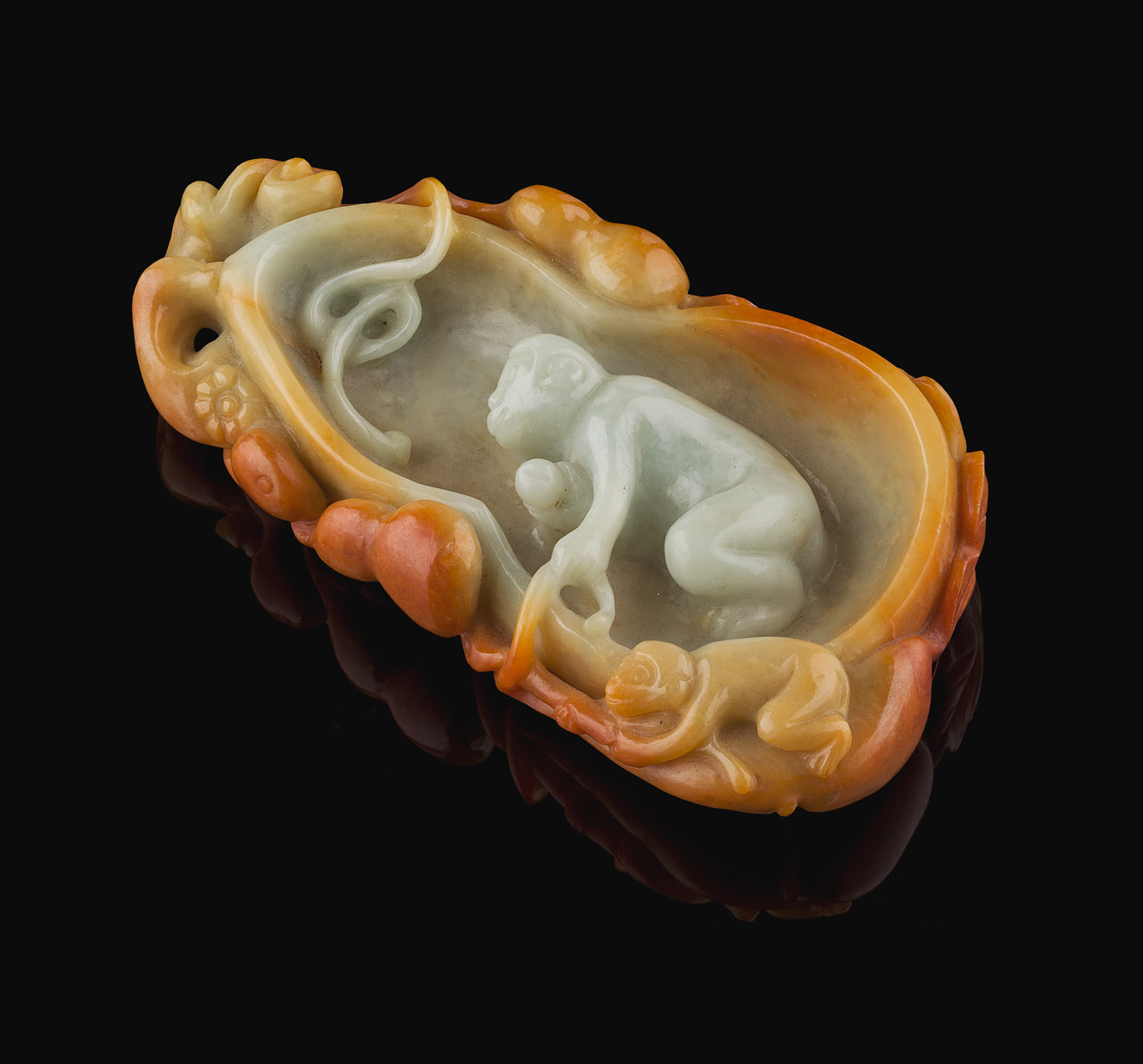 CARVED RUSSET JADEITE BRUSH WASHER