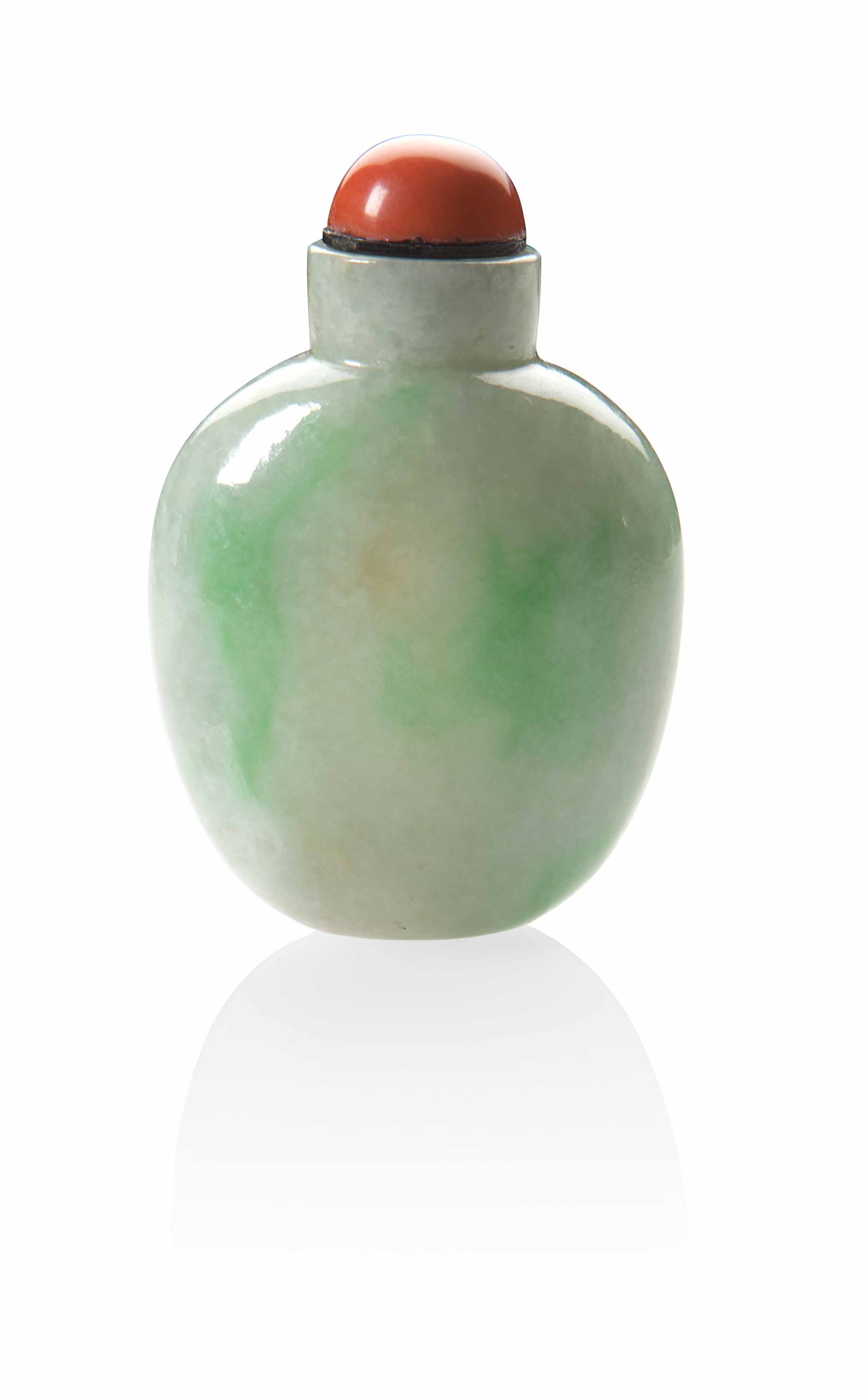 JADEITE SNUFF BOTTLE