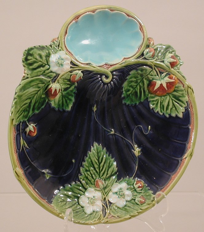 A Minton serving dish