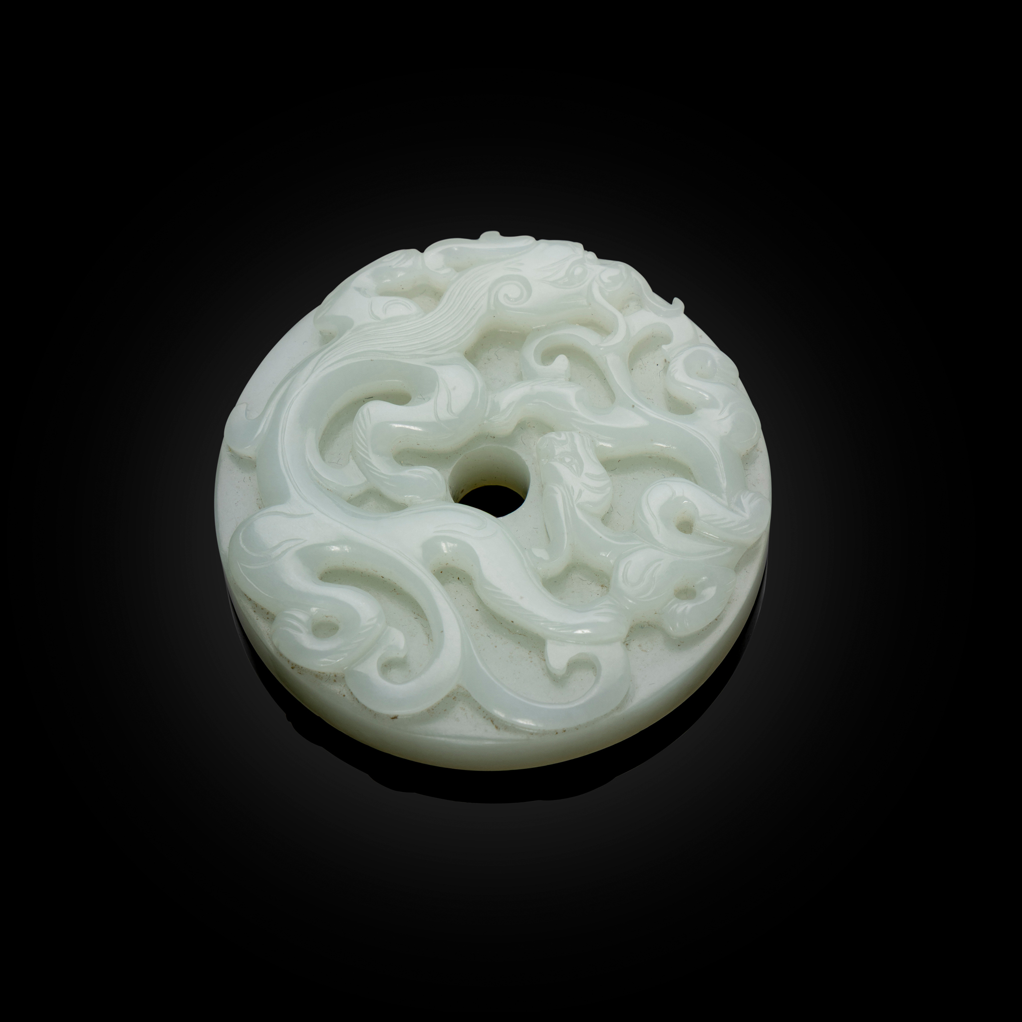 CHINESE CARVED WHITE JADE 'CHI-DRAGON' PENDANT